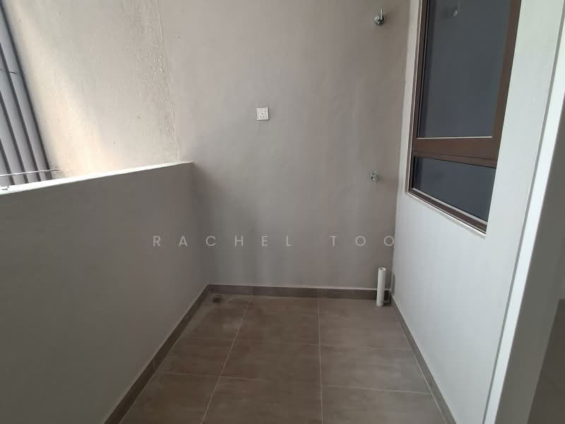 Servis Apartment untuk Dijual di The Pulse Residence - Rachel Too - Balcony - PropertyGuru.com.my