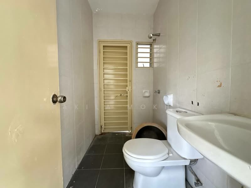Townhouse for Sale in Taman Putra Perdana (Puchong) - Syakila Mokhtar - Bathroom - PropertyGuru.com.my