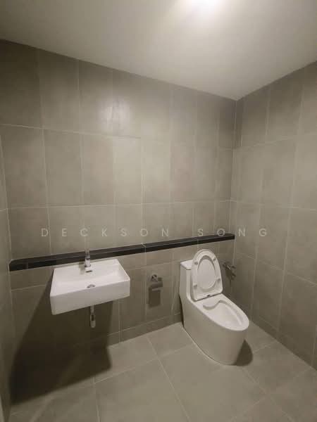 For Rent - Emerald Hill