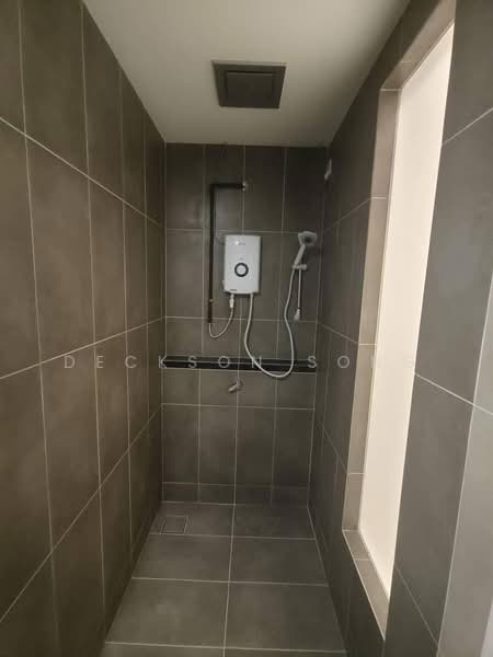 For Rent - Emerald Hill