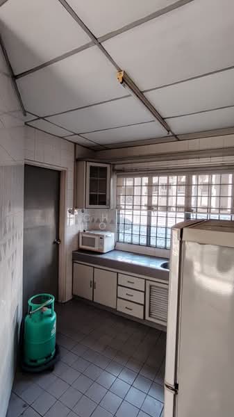 Condominium for Sale at Tiara Damansara - Chen Hoaw - Kitchen - PropertyGuru.com.my