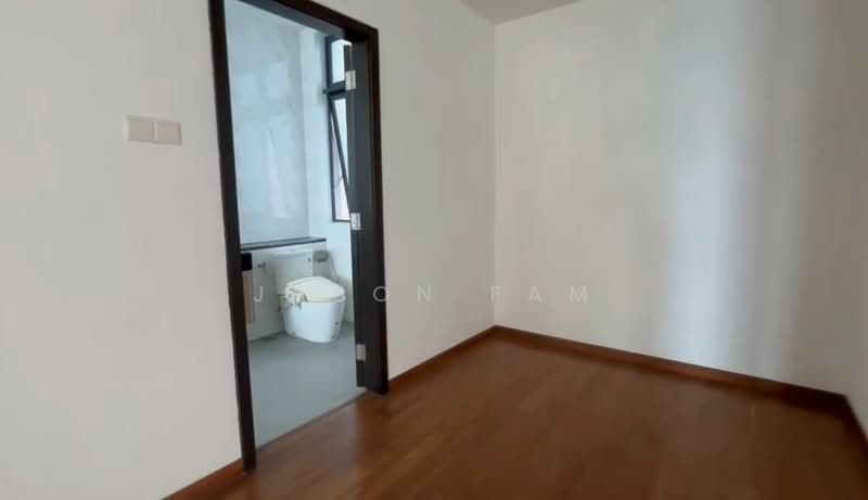 Apartment for Sale at Molek Pine 4 - Jason Fam - Bathroom - PropertyGuru.com.my