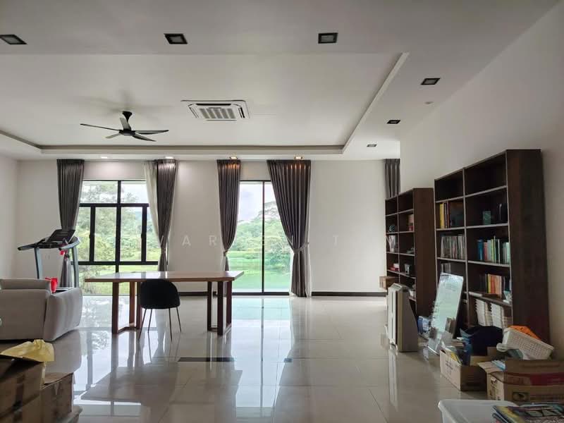 Rumah Banglo untuk Disewa di Shah Alam (Selangor) - Warren Tam - Living Room - PropertyGuru.com.my
