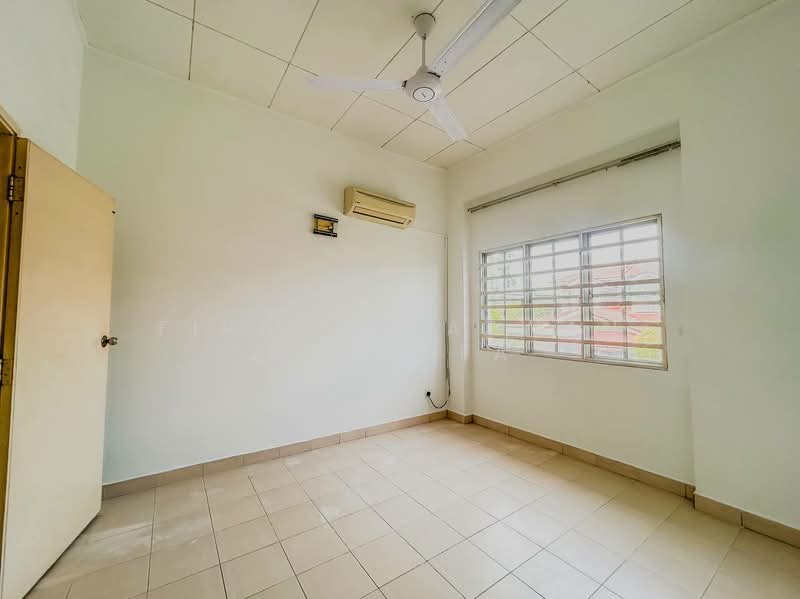 For Sale - Kota Puteri Seksyen 5