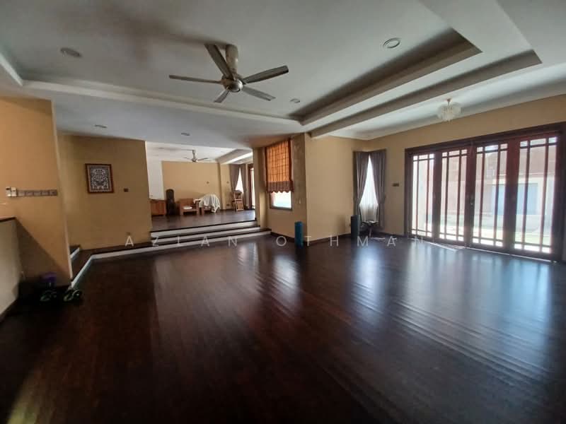 Rumah Banglo untuk Disewa di Seksyen 11 (Shah Alam) - Azlan Othman - Living Room - PropertyGuru.com.my