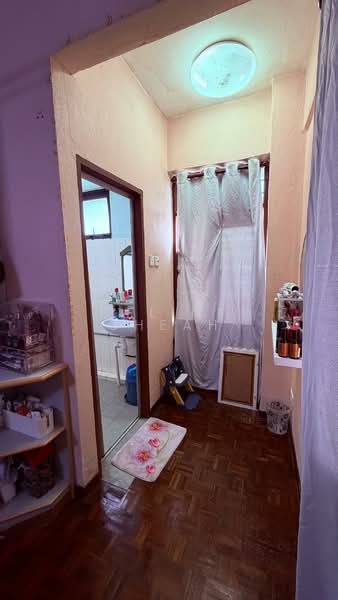 Flat for Sale at Taman Bukit Jambul - Celine Cheah - Bathroom - PropertyGuru.com.my