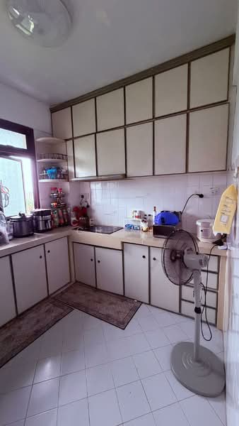 Flat for Sale at Taman Bukit Jambul - Celine Cheah - Kitchen - PropertyGuru.com.my