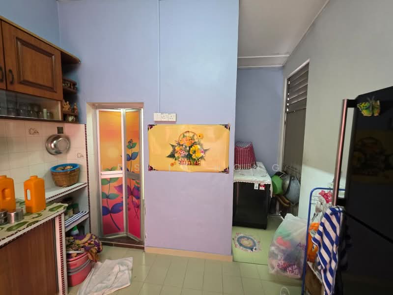 Rumah Teres 1 Tingkat untuk Dijual di Taman Chai Leng (Perai) - Leslie Hong - Kitchen - PropertyGuru.com.my