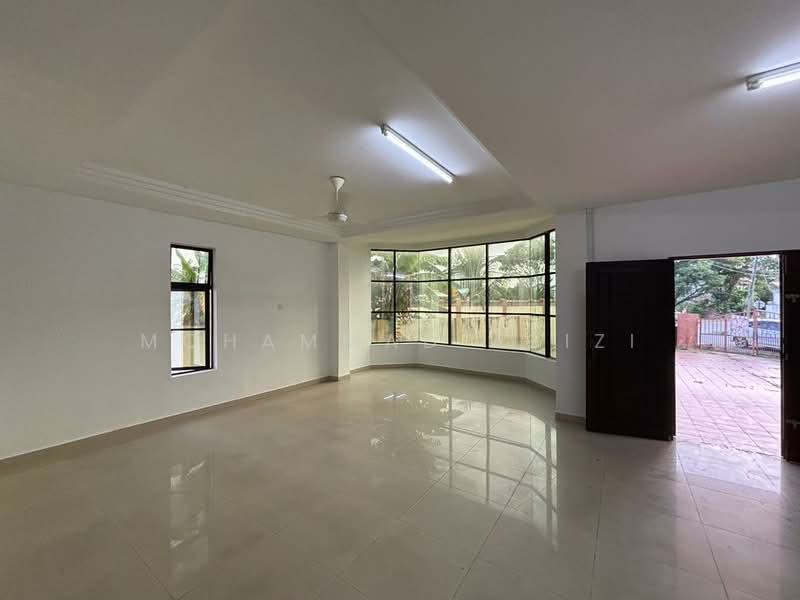 Bungalow for Sale in Alor Akar (Kuantan) - Mohammad Azizi - PropertyGuru.com.my
