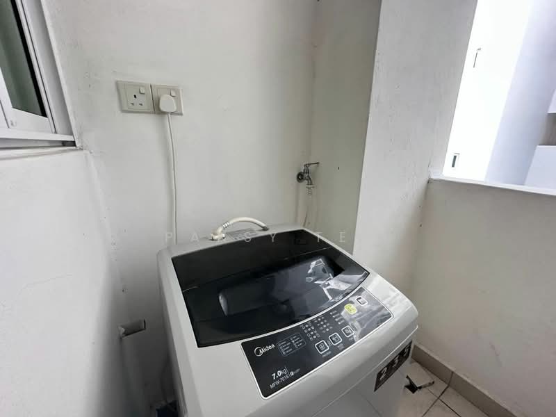 Servis Apartment untuk Dijual di Twin Galaxy (Dwi Galaksi) - Pansy Teo - Balcony - PropertyGuru.com.my