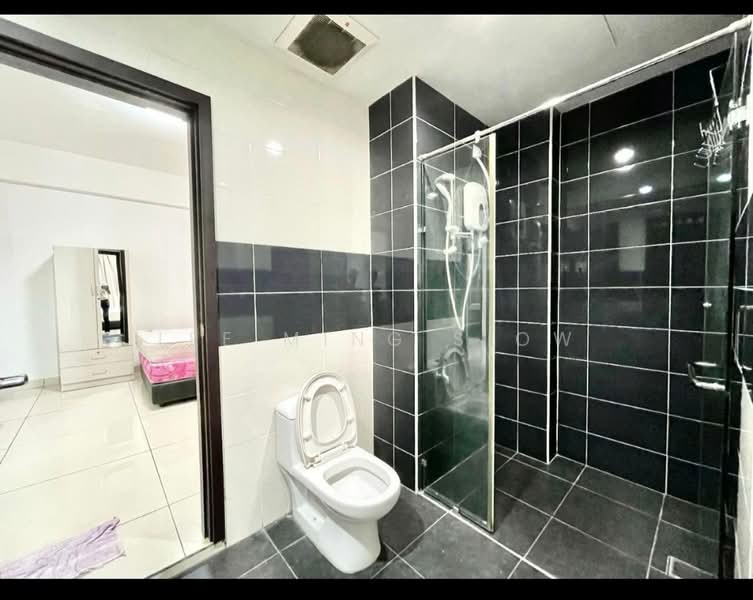 Service Residence for Sale at D'Inspire Residence (Inspira Bestari) - Lee Ming Siow - Bathroom - PropertyGuru.com.my