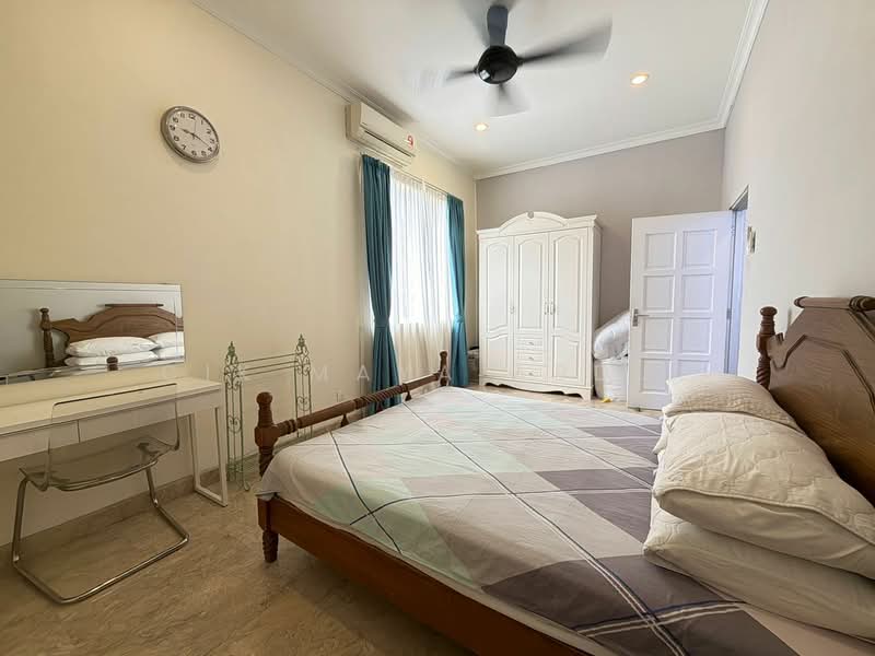 Semi-Detached House for Sale in Ampang (Selangor) - Cik Maya Abdul - Bedroom - PropertyGuru.com.my