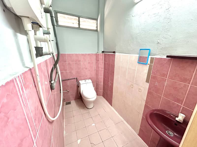 2-storey Terraced House for Sale in Taman Melawati (Ulu Kelang) - Shaziery Iskandar - Bathroom - PropertyGuru.com.my