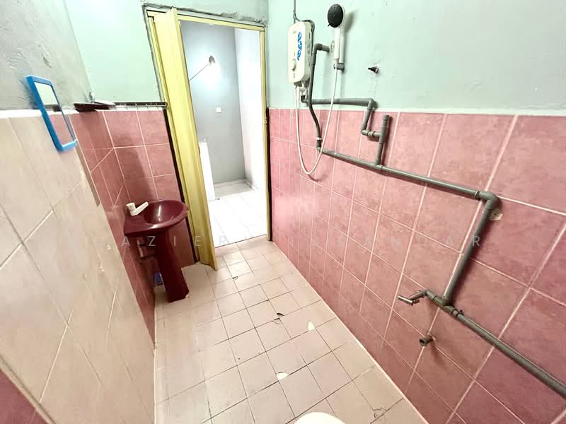 2-storey Terraced House for Sale in Taman Melawati (Ulu Kelang) - Shaziery Iskandar - Bathroom - PropertyGuru.com.my