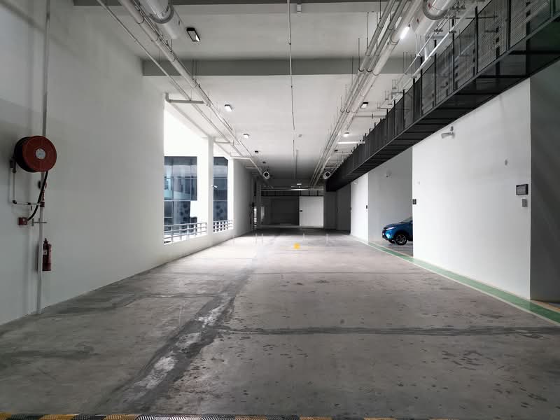 Shop / Office for Rent in Taman Sains Selangor (Kota Damansara) - Keith Lian - Car Park - PropertyGuru.com.my