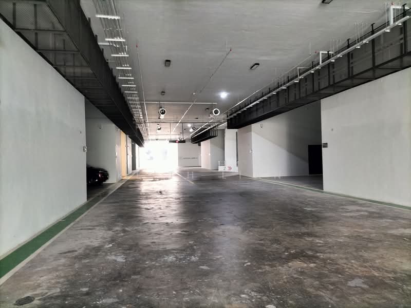 Shop / Office for Rent in Taman Sains Selangor (Kota Damansara) - Keith Lian - Car Park - PropertyGuru.com.my