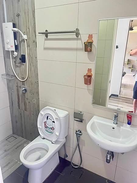 Servis Apartment untuk Disewa di Arte S - Quvee Ooi - Bathroom - PropertyGuru.com.my