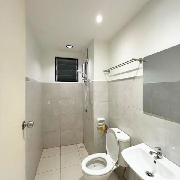 Condominium for Rent at TRI PINNACLE - Ann Khor - Bathroom - PropertyGuru.com.my