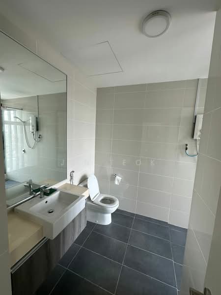 Service Residence for Sale at Southkey Mosaic - Jin Teok - Bathroom - PropertyGuru.com.my