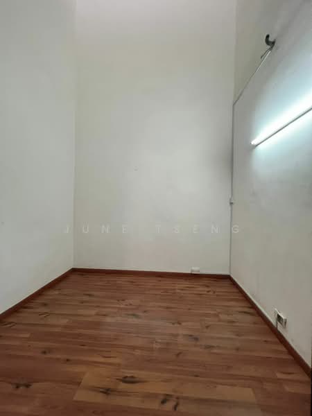 For Rent - Taman Molek