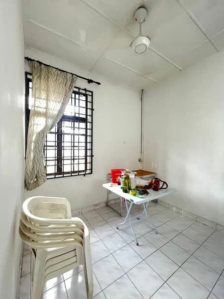 For Rent - Taman Molek