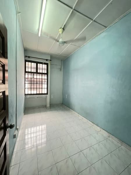 For Rent - Taman Molek