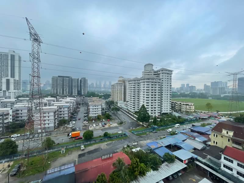Kondominium untuk Disewa di Sri Ampang Hilir - Nicole Ler - Master bedroom window view - PropertyGuru.com.my