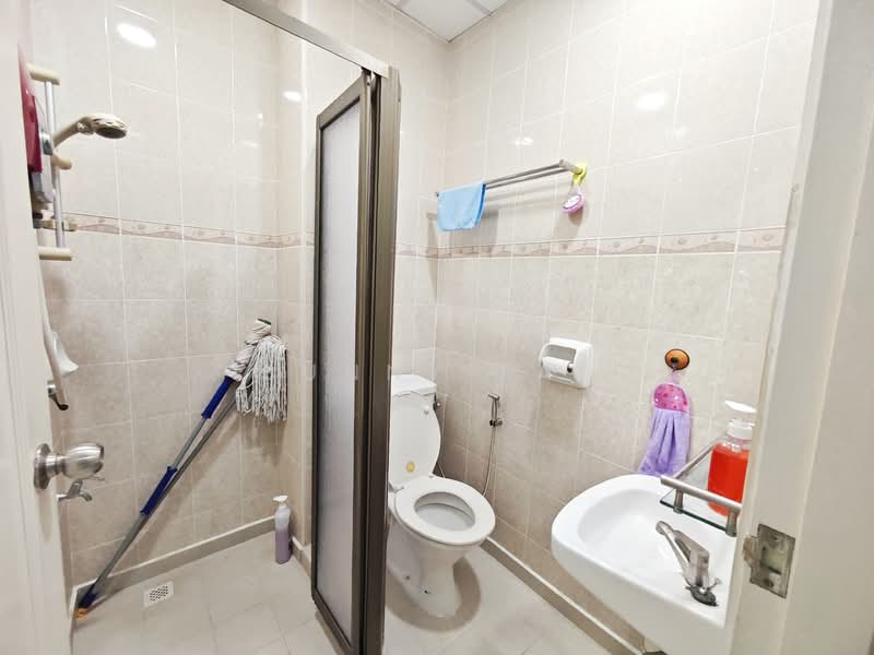 Kondominium untuk Disewa di Coastal Tower - Sunny Lai - Bathroom - PropertyGuru.com.my