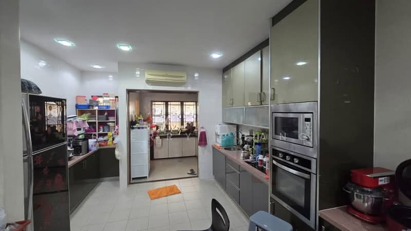 3-storey Terraced House for Sale in Selayang (Selangor) - Sherry Chang - Kitchen - PropertyGuru.com.my