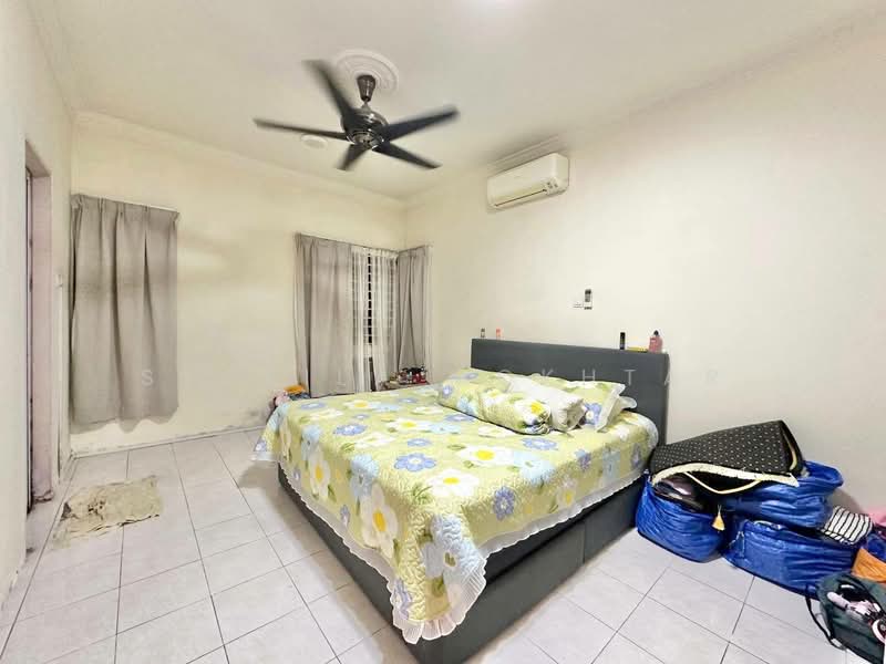 Kondominium untuk Dijual di De Rozelle - Syakila Mokhtar - Bedroom - PropertyGuru.com.my