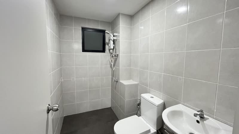 Service Residence for Sale at Huni @ Eco Ardence - Fadhlin Wahid - Bathroom - PropertyGuru.com.my