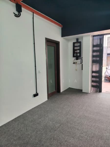 Shop for Rent in Klang (Selangor) - Joel Sia - Entrance - PropertyGuru.com.my