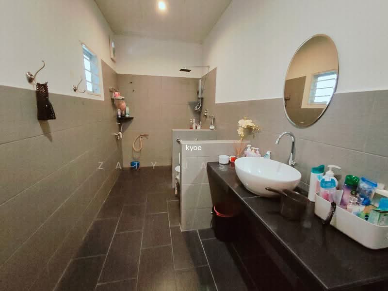 Rumah Teres 2 Tingkat untuk Dijual di Taman Melawati (Ulu Kelang) - Zaty Jasmin - Bathroom - PropertyGuru.com.my