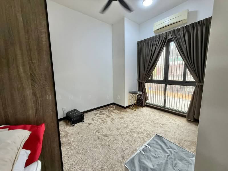 3-storey Terraced House for Sale in Denai Alam (Shah Alam) - Hanif Kasmani - PropertyGuru.com.my