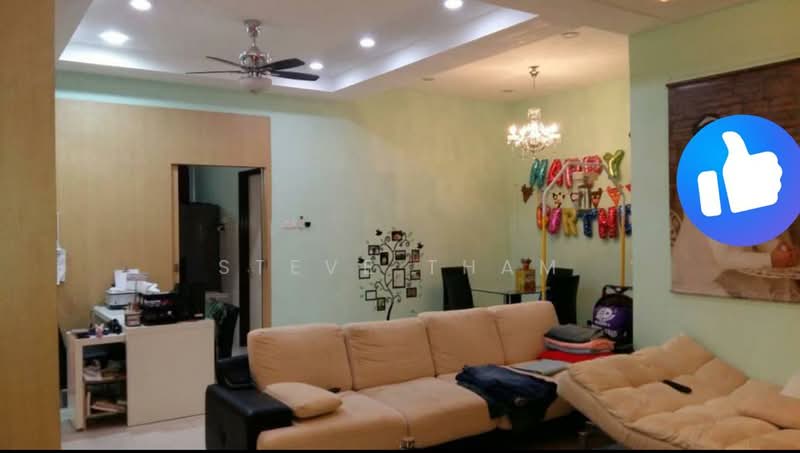 1.5-storey Terraced House for Sale in D'alpinia (Puchong) - Steve Tham - Living Room - PropertyGuru.com.my