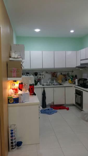 1.5-storey Terraced House for Sale in D'alpinia (Puchong) - Steve Tham - Kitchen - PropertyGuru.com.my