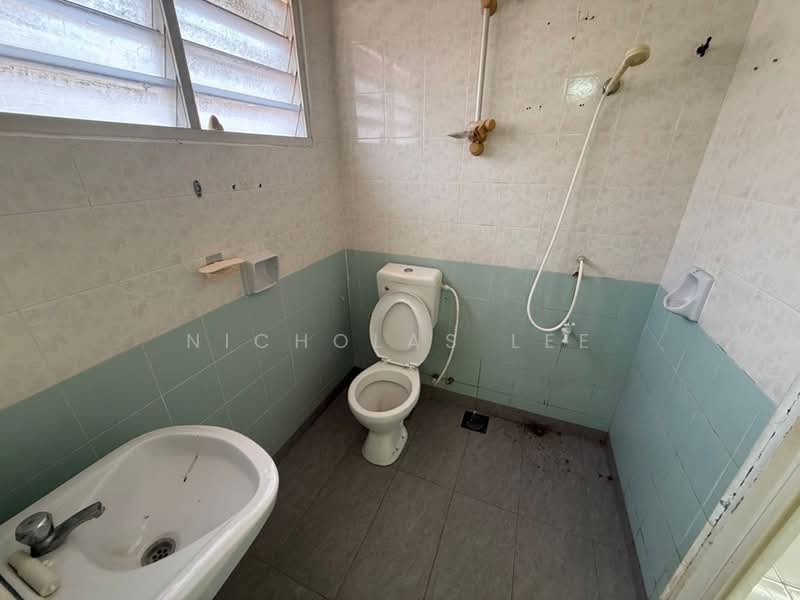 Rumah Teres 2 Tingkat untuk Dijual di Bandar Baru Tambun (Tambun) - Nicholas Lee - Bathroom - PropertyGuru.com.my