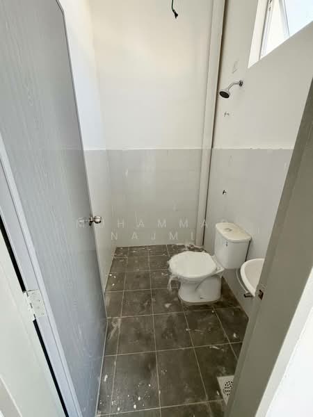 Semi-Detached House for Sale in Kampung Tebing Tembah (Kuala Paka) - Muhammad Najmi - Bathroom - PropertyGuru.com.my