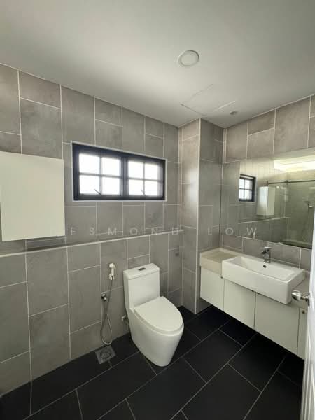 Kondominium untuk Disewa di Regal Villa - Desmond Low - Bathroom - PropertyGuru.com.my