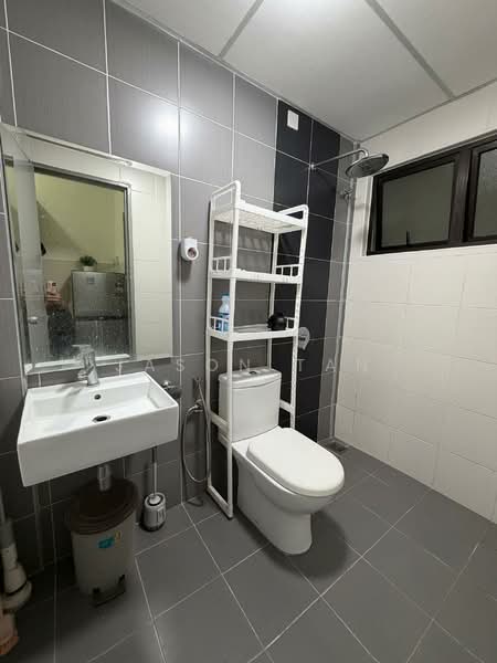 Servis Apartment untuk Disewa di Trio Permai - Jason Tan - Bathroom - PropertyGuru.com.my