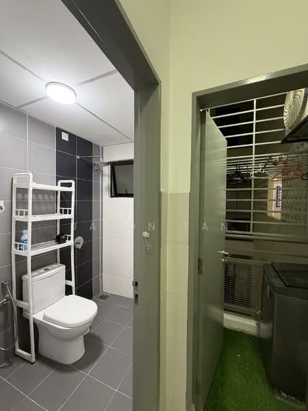 Servis Apartment untuk Disewa di Trio Permai - Jason Tan - Bathroom - PropertyGuru.com.my