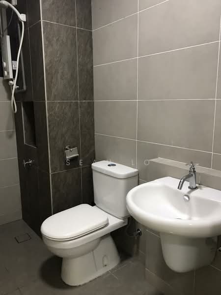Condominium for Sale at Ascenda Residence @ Skyarena - Sean Lo - Bathroom - PropertyGuru.com.my