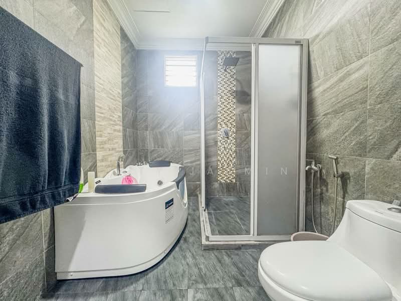 3-storey Terraced House for Sale in Ukay Perdana (Ulu Kelang) - Zaty Jasmin - Bathroom - PropertyGuru.com.my