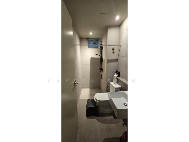 Kondominium untuk Disewa di Lakefront Residence - Kayden Siah - Bathroom - PropertyGuru.com.my