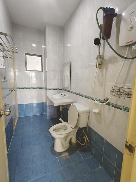 Kondominium untuk Dijual di Ampang Boulevard - Susan Foo - Bathroom - PropertyGuru.com.my