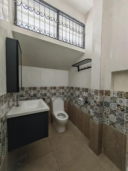 Semi-Detached House for Sale in Taman Koperasi Cuepacs (Cheras) - Zaty Jasmin - Bathroom - PropertyGuru.com.my