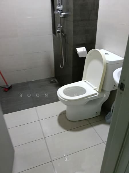 Service Residence for Rent at Cybersquare - Lemon See - Bathroom - PropertyGuru.com.my