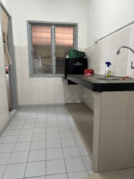 Flat for Sale at Bandar Damai Perdana (Low Cost) - Yap Yong Yong - Kitchen - PropertyGuru.com.my