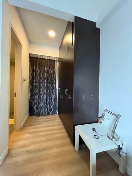 Servis Apartment untuk Dijual di Nova Saujana - Serena Lee - Corridor - PropertyGuru.com.my