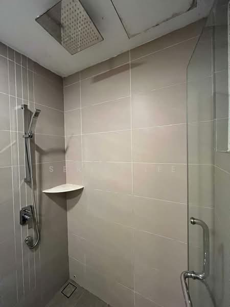 Servis Apartment untuk Dijual di Nova Saujana - Serena Lee - Bathroom - PropertyGuru.com.my